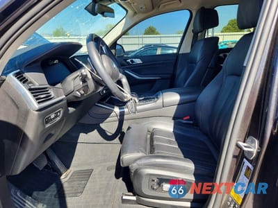 Zdjęcie 7 z 13 samochodu: 2022 BMW X7 XDRIVE40I VIN:5UXCW2C0XN9M94050 - miniatura