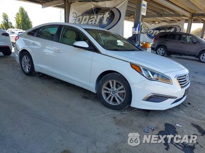Czwarte zdjęcie samochodu z boku: 2015 HYUNDAI SONATA SE VIN:5NPE24AF5FH254986 - miniatura