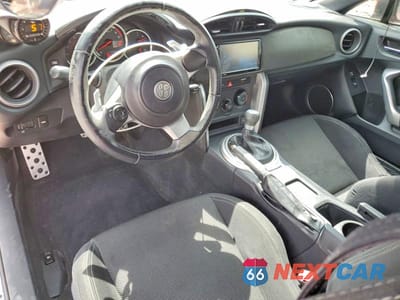 Zdjęcie 8 z 13 samochodu: 2017 TOYOTA 86 BASE VIN:JF1ZNAA13H8701639 - miniatura