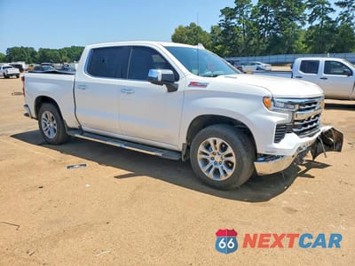 Czwarte zdjęcie samochodu z boku: 2023 CHEVROLET SILVERADO K1500 LTZ VIN:1GCUDGE83PZ285604 - miniatura