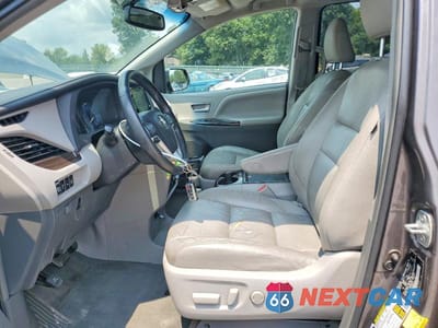 Zdjęcie 7 z 14 samochodu: 2015 TOYOTA SIENNA XLE PREMIUM 8-PASSENGER VIN:5TDYK3DC6FS595123 - miniatura