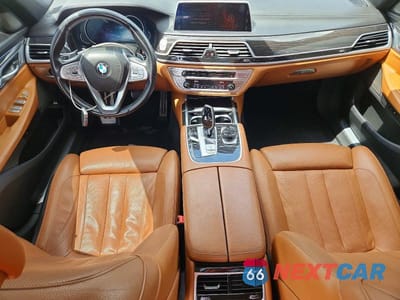 Zdjęcie 8 z 13 samochodu: 2019 BMW 740 I VIN:WBA7E2C56KB217432 - miniatura