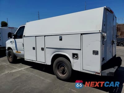 Drugie zdjęcie samochodu z przodu: 2010 FORD ECONOLINE E350 SUPER DUTY CUTAWAY VAN VIN:1FDSE3FL1ADA08871 - miniatura