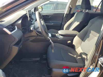 Zdjęcie 7 z 13 samochodu: 2024 TOYOTA RAV4 LE VIN:2T3H1RFV6RC266639 - miniatura