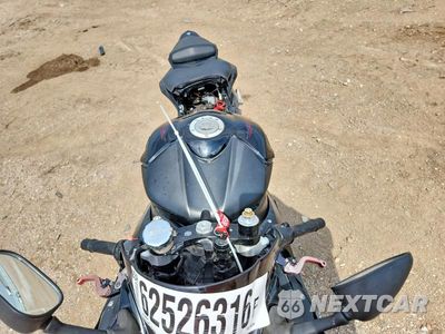 Piąte zdjęcie samochodu w środku: 2006 YAMAHA YZFR6 L VIN:JYARJ12E06A002249 - miniatura
