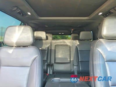 Zdjęcie 10 z 13 samochodu: 2023 CHEVROLET SUBURBAN C1500 LT VIN:1GNSCCKDXPR101576 - miniatura