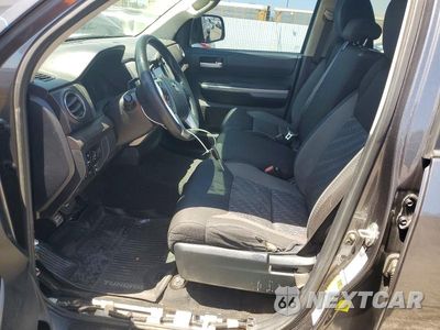 Zdjęcie 7 z 12 samochodu: 2018 TOYOTA TUNDRA SR5 CREWMAX 1 VIN:5TFEY5F17JX231434 - miniatura