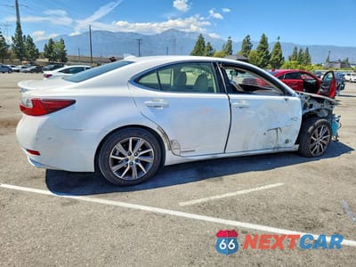 Trzecie zdjęcie samochodu z tyłu: 2016 LEXUS ES 300H VIN:JTHBW1GGXG2101169 - miniatura