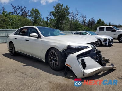 Czwarte zdjęcie samochodu z boku: 2025 BMW 740 XI VIN:WBA33EH05SCU74076 - miniatura