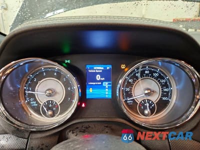 Zdjęcie 9 z 12 samochodu: 2014 CHRYSLER 300 S VIN:2C3CCABG4EH119813 - miniatura