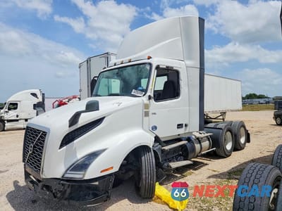 2022 VOLVO VN VNL 4V4NC9EH8NN289532 - główne zdjęcie licytacji z USA - miniatura