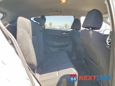 Zdjęcie 10 z 12 samochodu: 2022 KIA SPORTAGE LX VIN:KNDPM3AC4N7000594 - miniatura