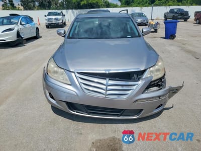 Piąte zdjęcie samochodu w środku: 2010 HYUNDAI GENESIS 3.8L VIN:KMHGC4DE5AU085801 - miniatura