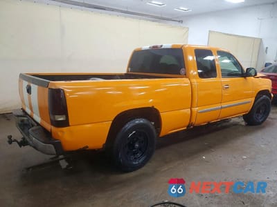 Trzecie zdjęcie samochodu z tyłu: 2004 GMC NEW SIERRA C1500 VIN:1GTEC19T34Z269336 - miniatura