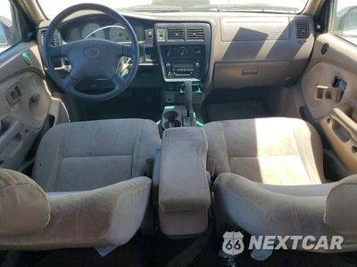 Zdjęcie 8 z 12 samochodu: 2001 TOYOTA TACOMA XTRACAB VIN:5TEVL52N61Z729656 - miniatura