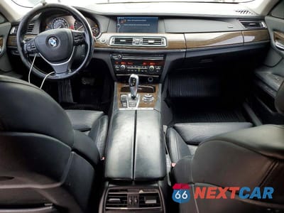 Zdjęcie 8 z 12 samochodu: 2009 BMW 750 I VIN:WBAKA83509CY33950 - miniatura