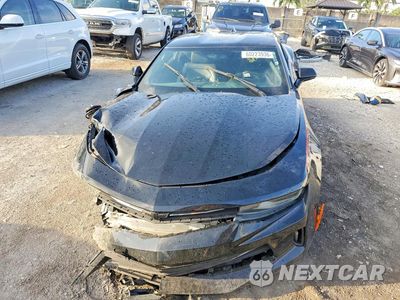 Piąte zdjęcie samochodu w środku: 2017 CHEVROLET CAMARO LT VIN:1G1FD1RS4H0184498 - miniatura