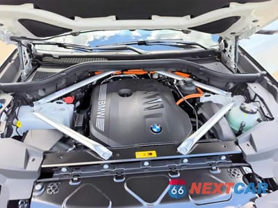 Zdjęcie 13 z 15 samochodu: 2026 BMW X5 XDRIVE50E VIN:5UX43EU04T9355056 - miniatura