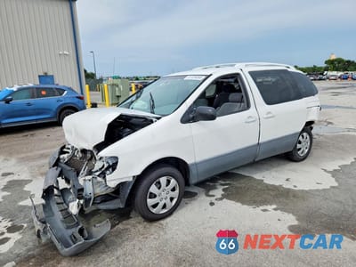 2002 TOYOTA SIENNA CE 4T3ZF19C62U495974 - główne zdjęcie licytacji z USA - miniatura