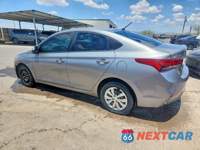 Drugie zdjęcie samochodu z przodu: 2021 HYUNDAI ACCENT SE VIN:3KPC24A64ME141457 - miniatura