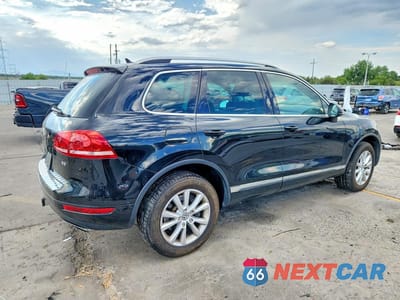 Trzecie zdjęcie samochodu z tyłu: 2013 VOLKSWAGEN TOUAREG V6 VIN:WVGEF9BP9DD011687 - miniatura