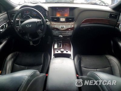 Zdjęcie 8 z 12 samochodu: 2017 INFINITI Q70 3.7 VIN:JN1BY1AP0HM740416 - miniatura