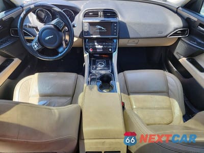 Zdjęcie 8 z 13 samochodu: 2017 JAGUAR XE PRESTIGE VIN:SAJAE4BG7HA968787 - miniatura