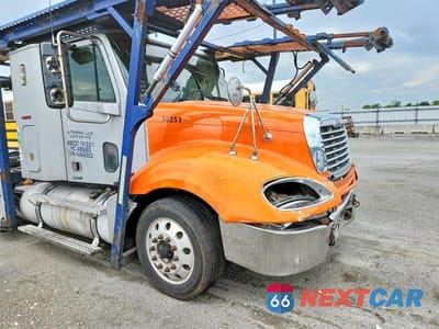 Zdjęcie 13 z 13 samochodu: 2007 FREIGHTLINER COLUMBIA CAR HAULER TRUCK VIN:1FVHA6CG67LX40953 - miniatura