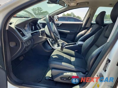 Zdjęcie 7 z 13 samochodu: 2016 VOLVO XC60 T5 VIN:YV440MDJ6G2839190 - miniatura
