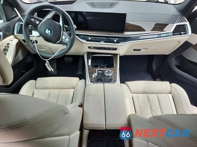 Zdjęcie 8 z 13 samochodu: 2025 BMW X5 XDRIVE40I VIN:5UX23EU06S9Y13363 - miniatura