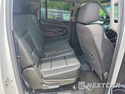 Zdjęcie 10 z 12 samochodu: 2019 CHEVROLET SUBURBAN K1500 4WD EQUIPPED VIN:1GNSKKEC2KR146357 - miniatura
