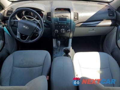 Zdjęcie 8 z 13 samochodu: 2011 KIA SORENTO LX VIN:5XYKT4A16BG049523 - miniatura