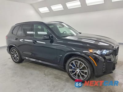 Czwarte zdjęcie samochodu z boku: 2026 BMW X5 M60I VIN:5UX33EU01T9383618 - miniatura