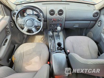 Zdjęcie 8 z 12 samochodu: 2002 JEEP LIBERTY SPORT VIN:1J4GL48K72W249778 - miniatura
