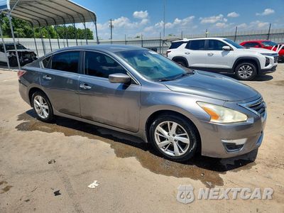 Czwarte zdjęcie samochodu z boku: 2014 NISSAN ALTIMA 2.5 SV VIN:1N4AL3AP3EC176707 - miniatura