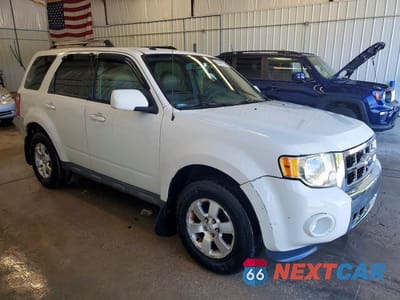 Czwarte zdjęcie samochodu z boku: 2009 FORD ESCAPE LIMITED VIN:1FMCU94G59KC56550 - miniatura
