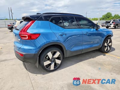 Trzecie zdjęcie samochodu z tyłu: 2023 VOLVO XC40 RECHARGE ULTIMATE VIN:YV4ED3UM9P2072464 - miniatura