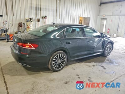 Trzecie zdjęcie samochodu z tyłu: 2022 VOLKSWAGEN PASSAT LIMITED EDITION VIN:1VWBA7A3XNC002784 - miniatura