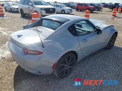 Trzecie zdjęcie samochodu z tyłu: 2024 MAZDA MX-5 MIATA GRAND TOURING VIN:JM1NDAM78R0607705 - miniatura