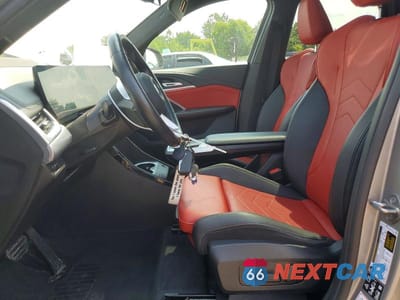 Zdjęcie 7 z 13 samochodu: 2024 BMW X1 XDRIVE28I VIN:WBX73EF00R5Y76158 - miniatura