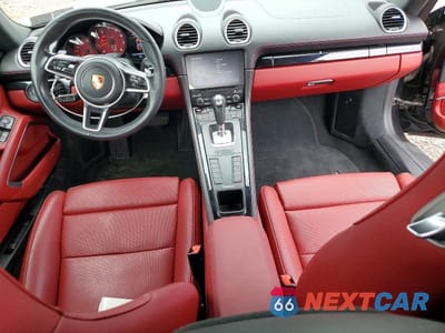 Zdjęcie 8 z 13 samochodu: 2021 PORSCHE CAYMAN BASE VIN:WP0AA2A80MS260491 - miniatura