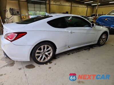 Trzecie zdjęcie samochodu z tyłu: 2014 HYUNDAI GENESIS COUPE 3.8L VIN:KMHHU6KJ3EU116837 - miniatura
