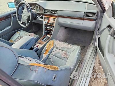 Zdjęcie 8 z 12 samochodu: 1995 MERCEDES-BENZ E 320 VIN:WDBEA66E7SC185995 - miniatura