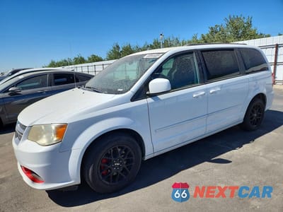 2014 DODGE GRAND CARAVAN SXT 2C4RDGCG5ER344885 - główne zdjęcie licytacji z USA - miniatura