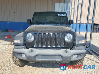 Piąte zdjęcie samochodu w środku: 2019 JEEP WRANGLER UNLIMITED SPORT VIN:1C4HJXDN4KW554382 - miniatura