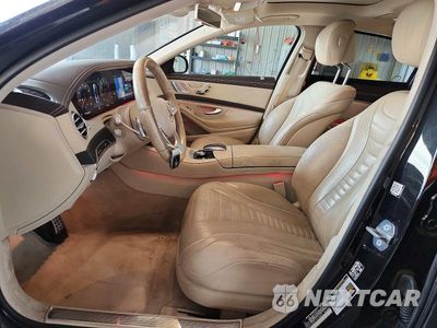 Zdjęcie 7 z 12 samochodu: 2019 MERCEDES-BENZ S 560 VIN:WDDUG8DB1KA454834 - miniatura