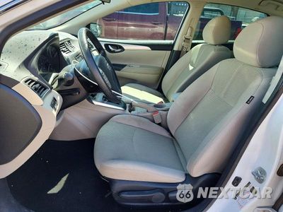 Zdjęcie 7 z 12 samochodu: 2016 NISSAN SENTRA S VIN:3N1AB7AP2GY300810 - miniatura