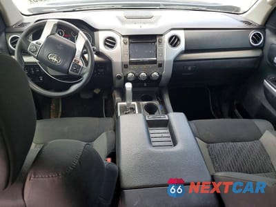 Zdjęcie 8 z 12 samochodu: 2017 TOYOTA TUNDRA SR5 VIN:5TFDW5F19HX676012 - miniatura