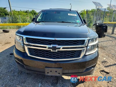 Piąte zdjęcie samochodu w środku: 2020 CHEVROLET SUBURBAN K1500 LT VIN:1GNSKHKC6LR136598 - miniatura