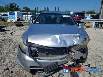Piąte zdjęcie samochodu w środku: 2009 HONDA ACCORD LX VIN:1HGCP263X9A079000 - miniatura